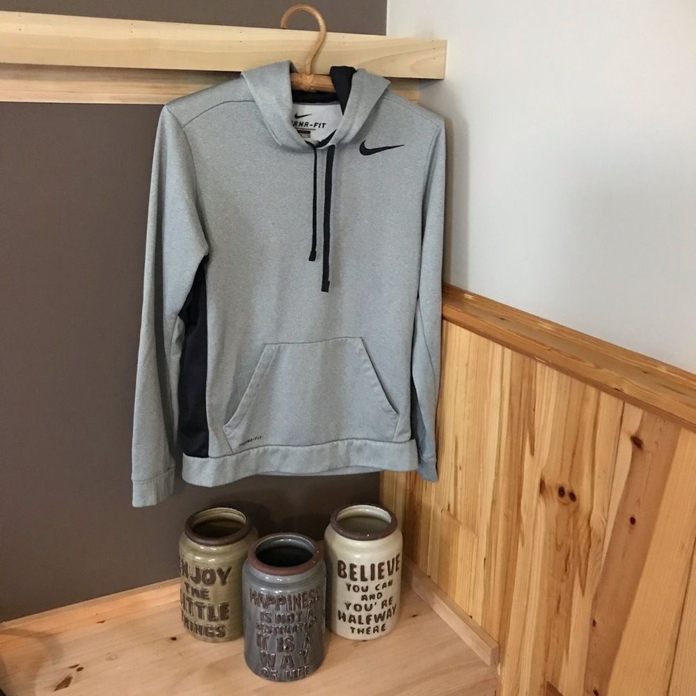 Nike Therma-Fit Gray Black Hoodie, EUC, S